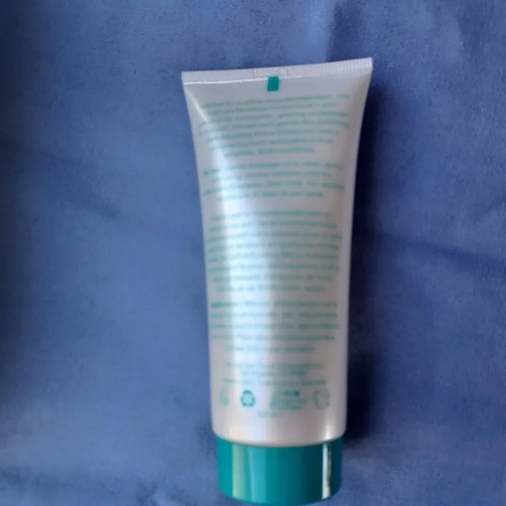 Thrive Causemetics Smart Microdermabrasion 2-in-1 Instant Facial Micro Exfoliant